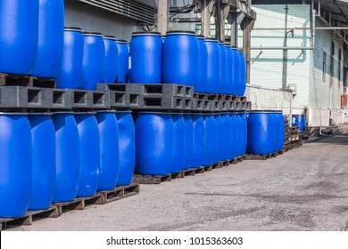 Réservoirs, fûts et conteneurs de stockage